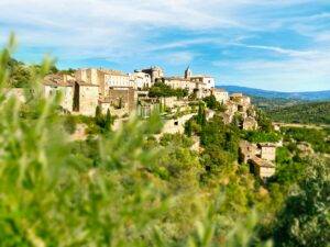 village perché pour un séjour de luxe dans le Luberon